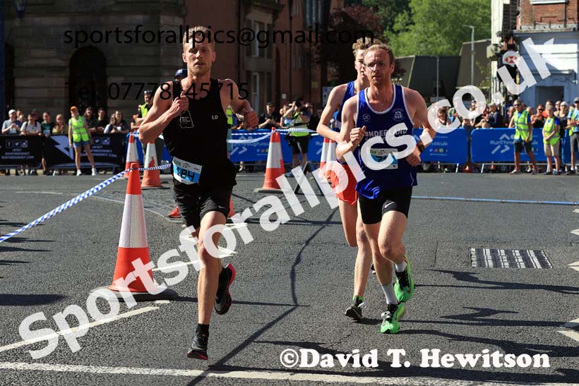 The 2024 Morpeth 10k Road Race.  Photo: David T. Hewitson/Sports for All Pics
